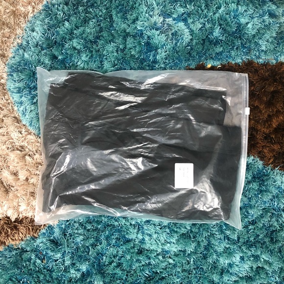 BLACK two piece fitness set - Picture 4 of 8